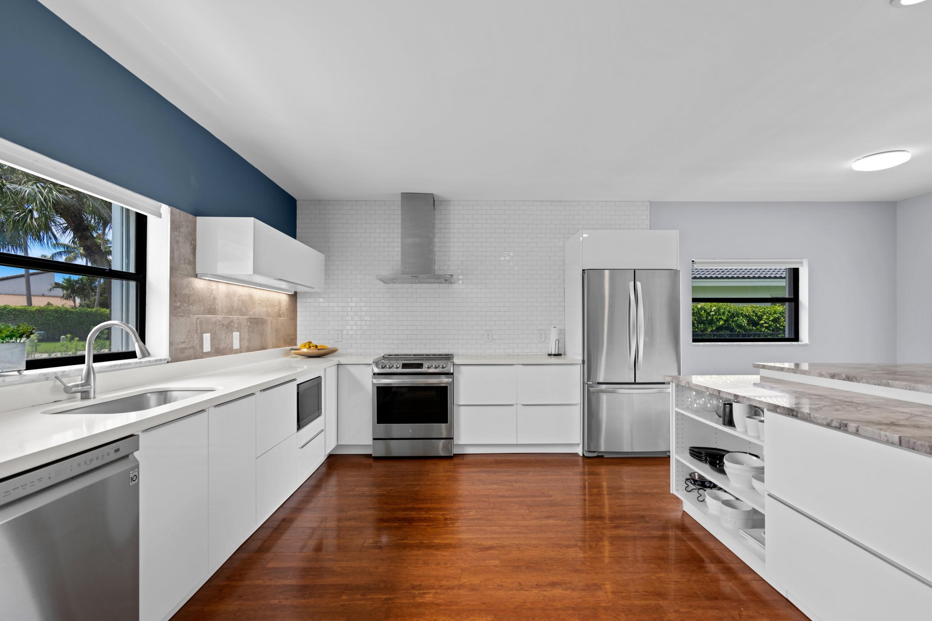 6973 Northwest 3rd Avenue Boca Raton, FL 33487 - Photo 7 of 37 Kitchen