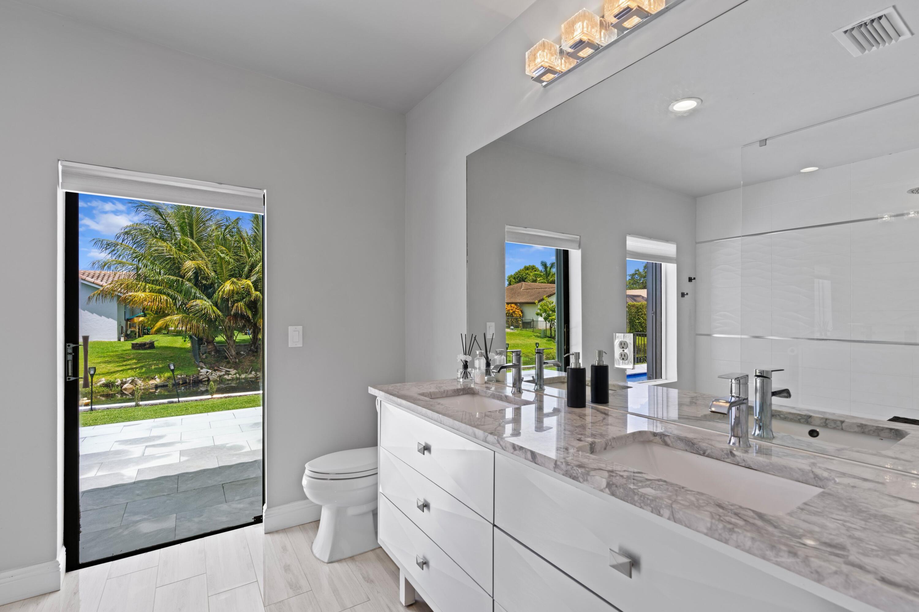 6973 Northwest 3rd Avenue Boca Raton, FL 33487 - Photo 10 of 37 Master Bathroom