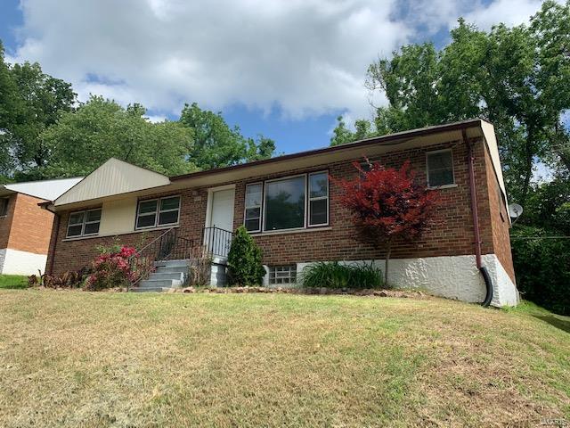 627 Southeast Chambers Road St. Louis, MO 63137 - Photo 2 of 23