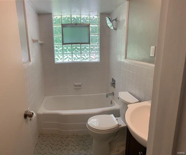 627 Southeast Chambers Road St. Louis, MO 63137 - Photo 10 of 23