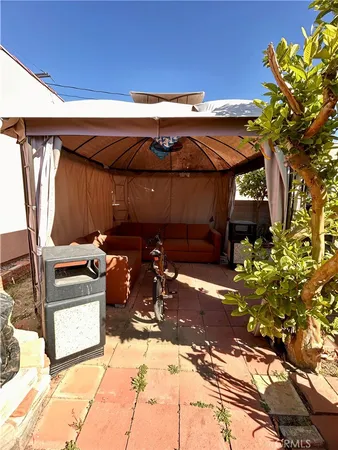 $1,050,000 | 6147 Gundry Avenue, Long Beach, CA 90805