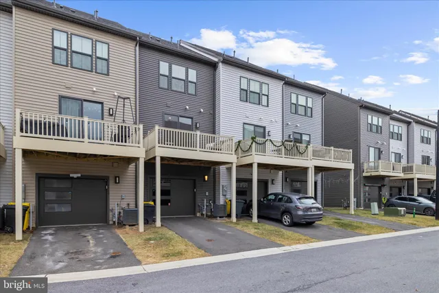 a car parked in front of a building
