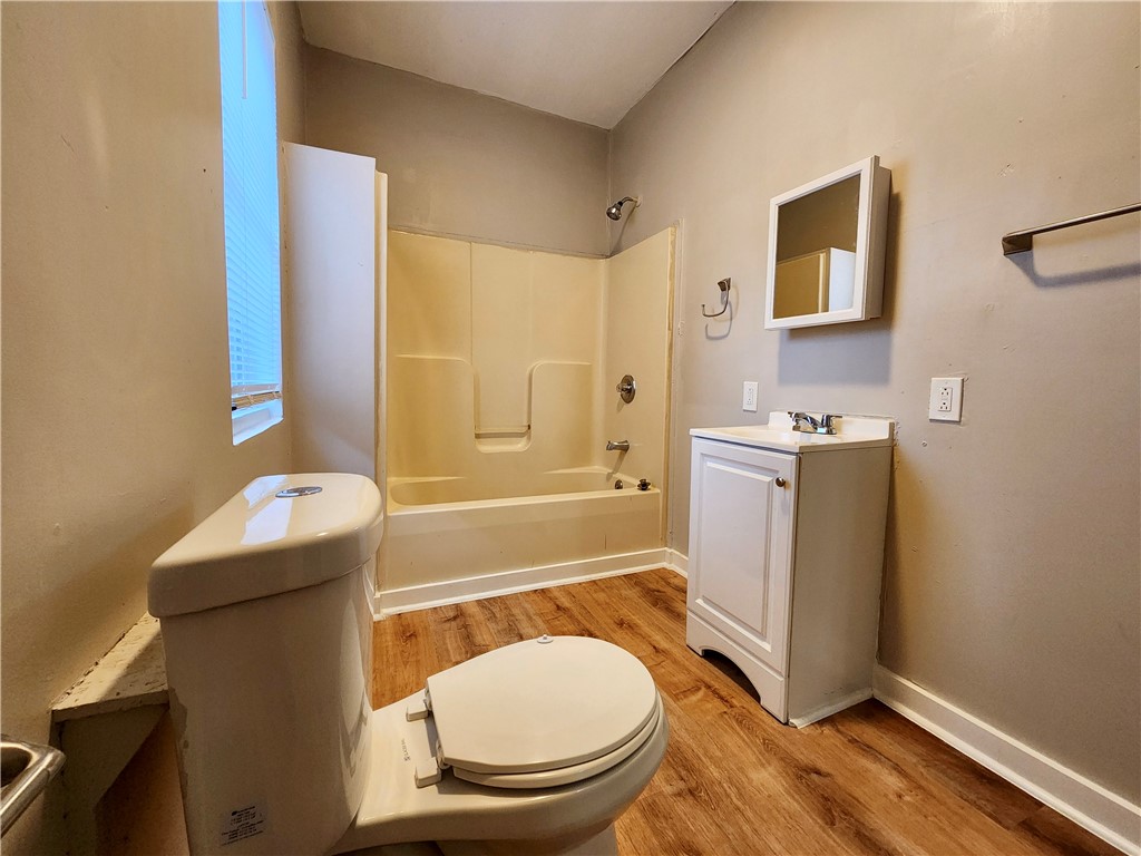 479 Bay Street Rochester, NY 14609 - Photo 12 of 24