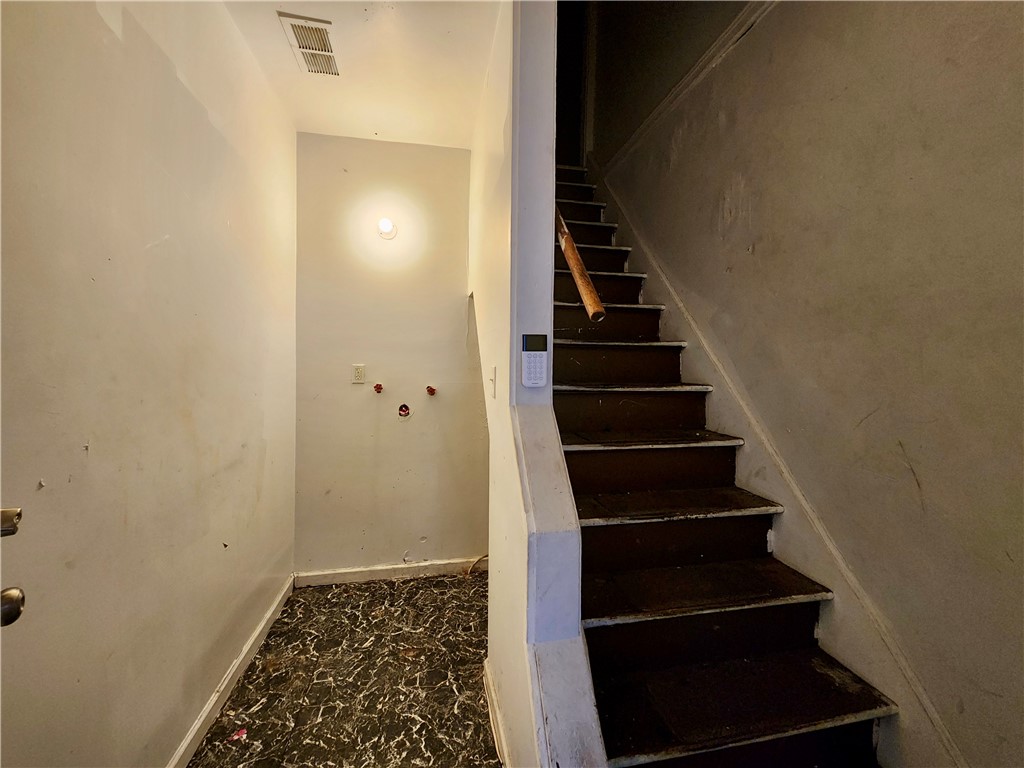 479 Bay Street Rochester, NY 14609 - Photo 13 of 24