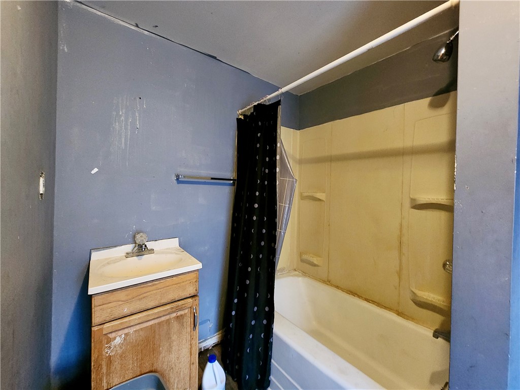 479 Bay Street Rochester, NY 14609 - Photo 15 of 24