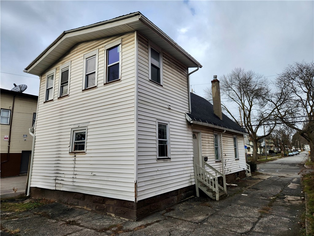 479 Bay Street Rochester, NY 14609 - Photo 2 of 24