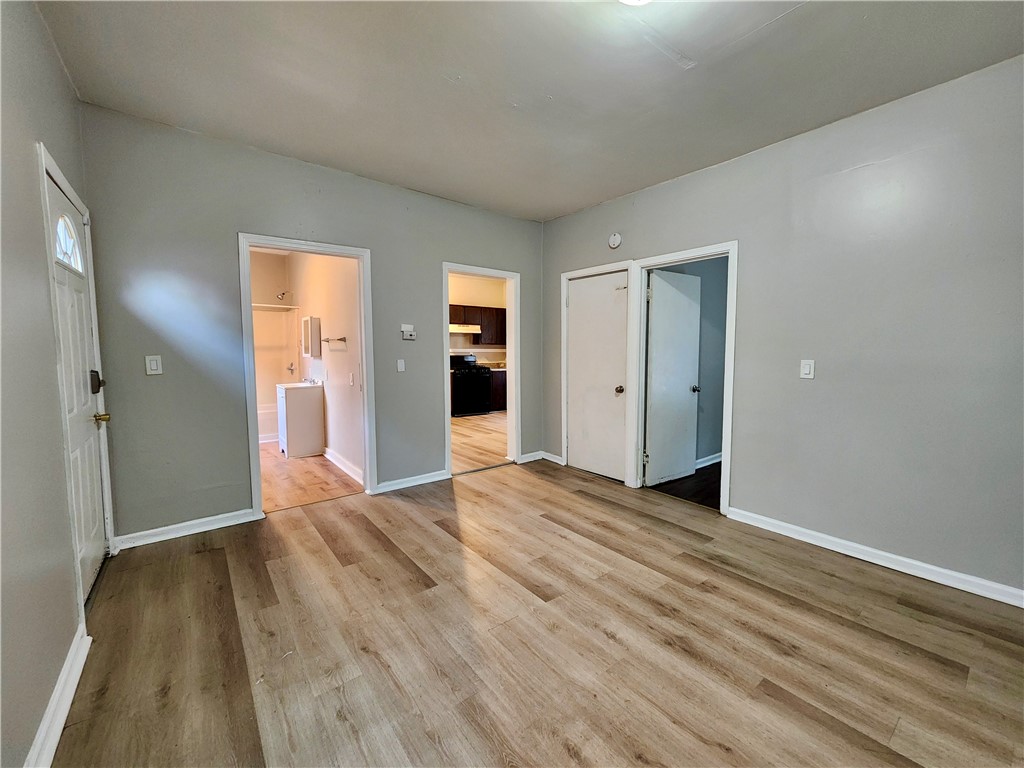 479 Bay Street Rochester, NY 14609 - Photo 3 of 24