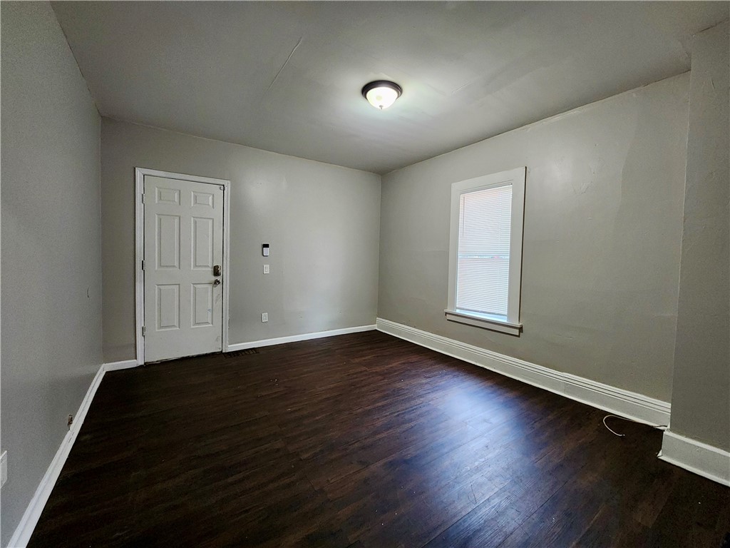 479 Bay Street Rochester, NY 14609 - Photo 9 of 24