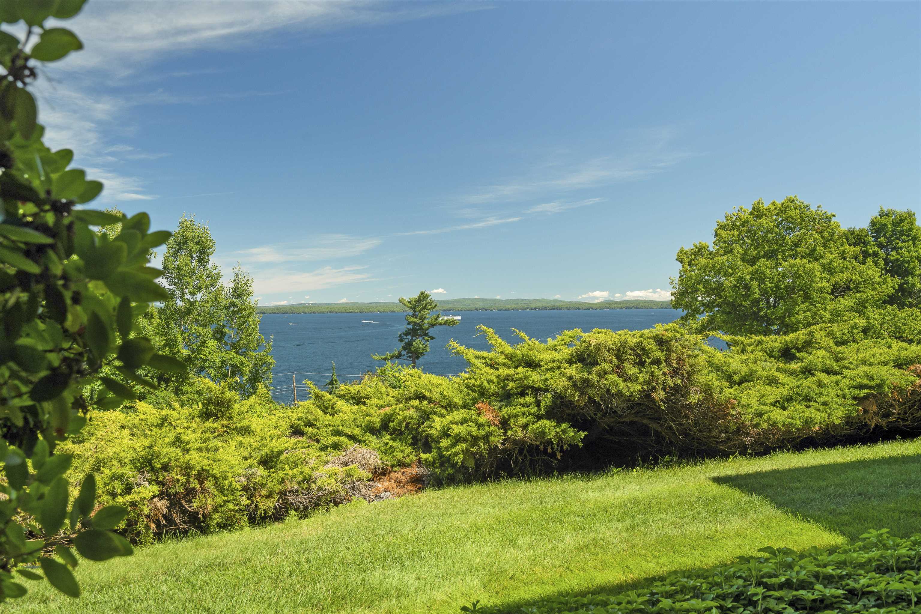 170 Belknap Point Road, Unit 14 Gilford, NH 03249 - Photo 24 of 40