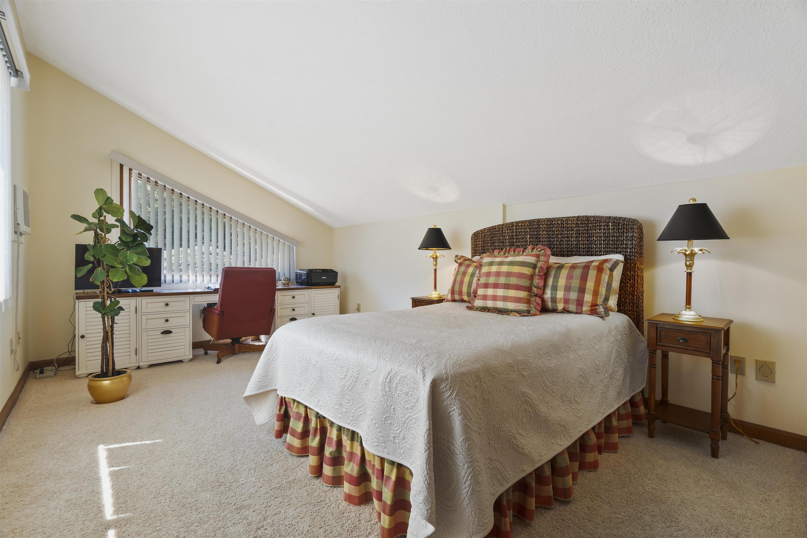 170 Belknap Point Road, Unit 14 Gilford, NH 03249 - Photo 26 of 40