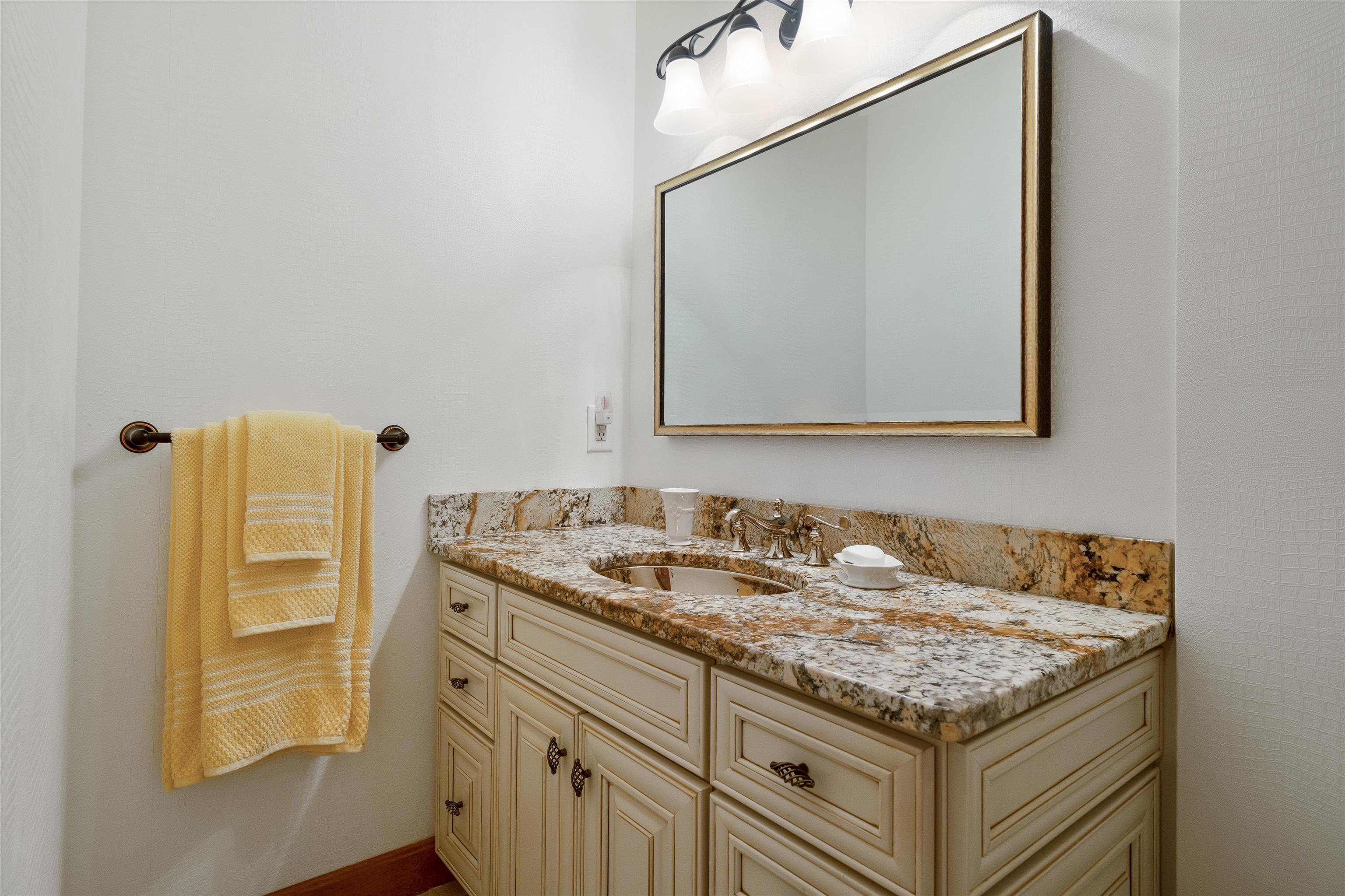 170 Belknap Point Road, Unit 14 Gilford, NH 03249 - Photo 34 of 40