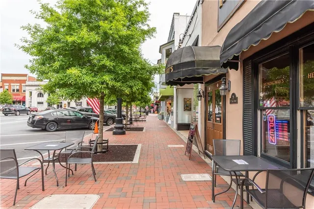 $595,000 | 25 Whitlock Square, Marietta, GA 30064