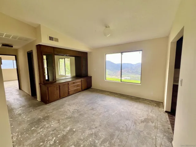 $1,150,000 | 10361 Old Castle Road, Valley Center, CA 92082