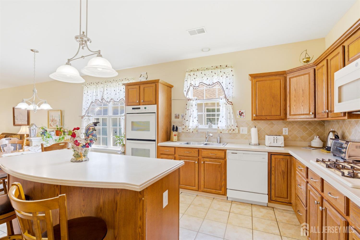 16 Barbaras Way Jackson, NJ 08527 - Photo 14 of 40
