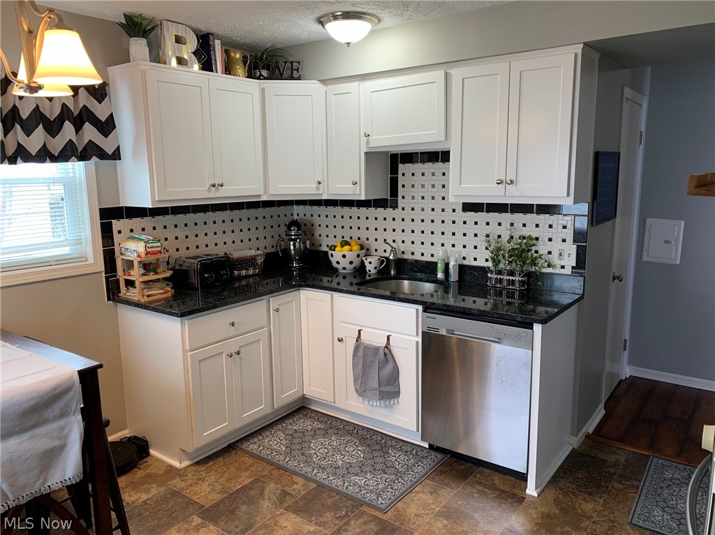 29009 Barjode Road Willowick, OH 44095 - Photo 8 of 20 Kitchen