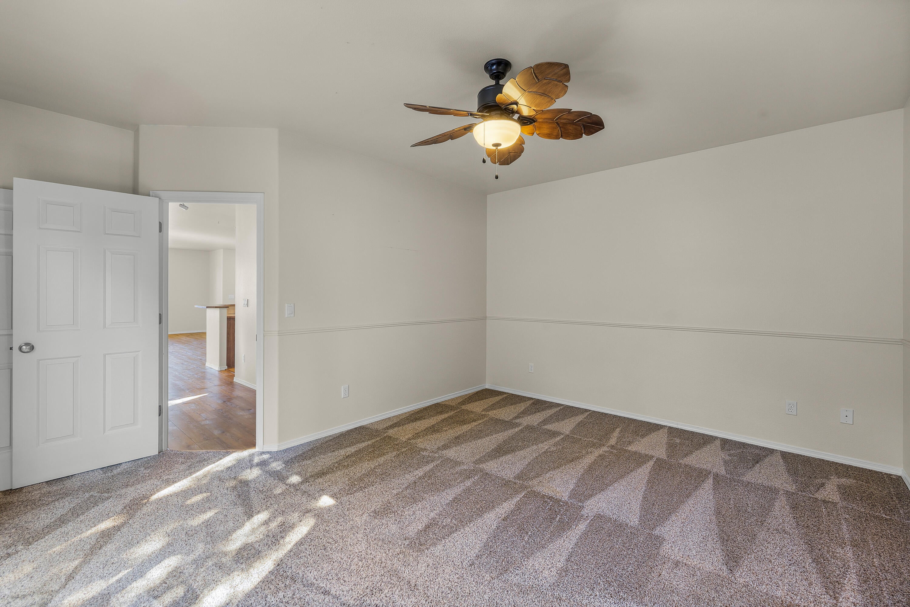 1352 Southwest 35th Street Redmond, OR 97756 - Photo 11 of 44 2025_09_25_1325_sw_35th_st_rdm-22