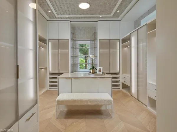 $44,000,000 | 3220 Rum Row, Naples, FL 34102