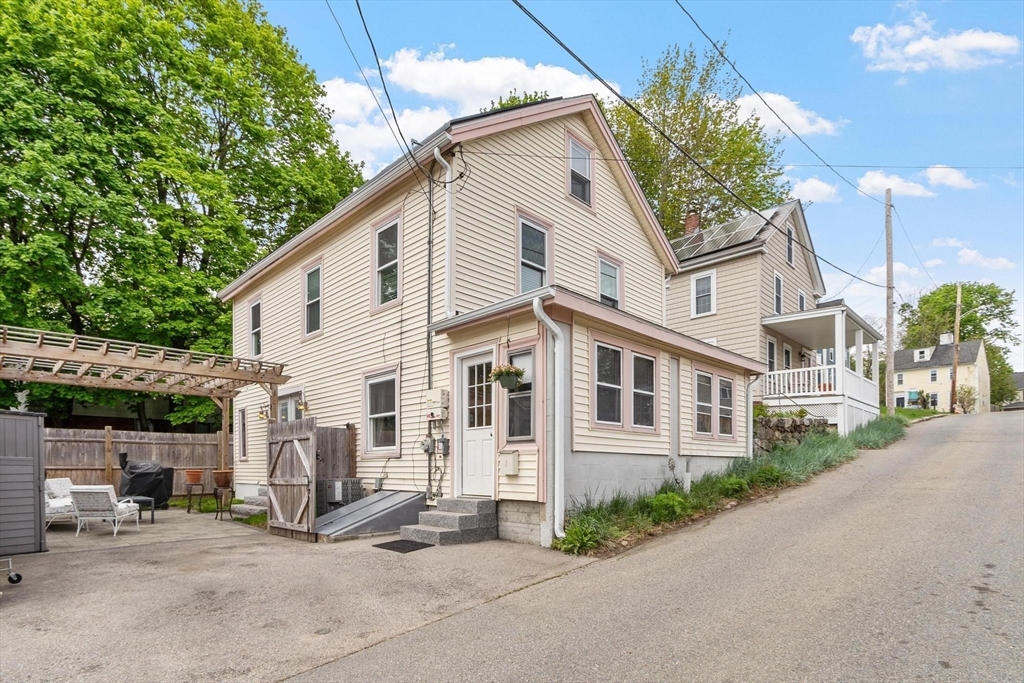 1 Union Street Amesbury, MA 01913 - Photo 2 of 42