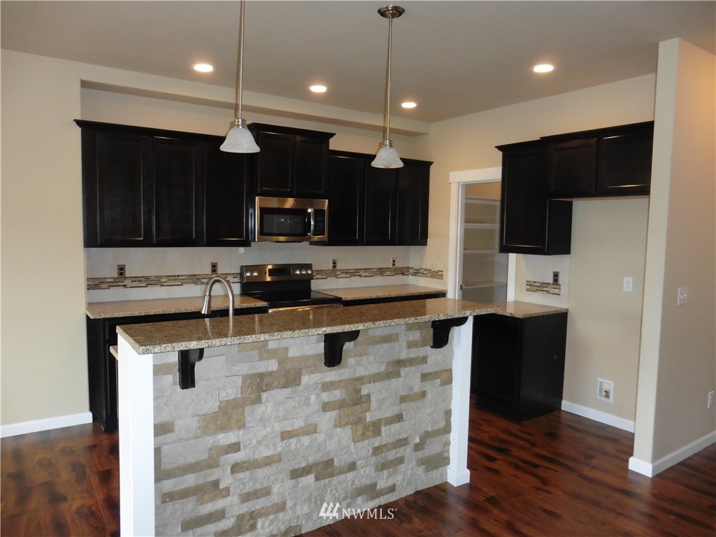 541 East Soderberg Road Allyn, WA 98524 - Photo 6 of 25 Gallery Image 6