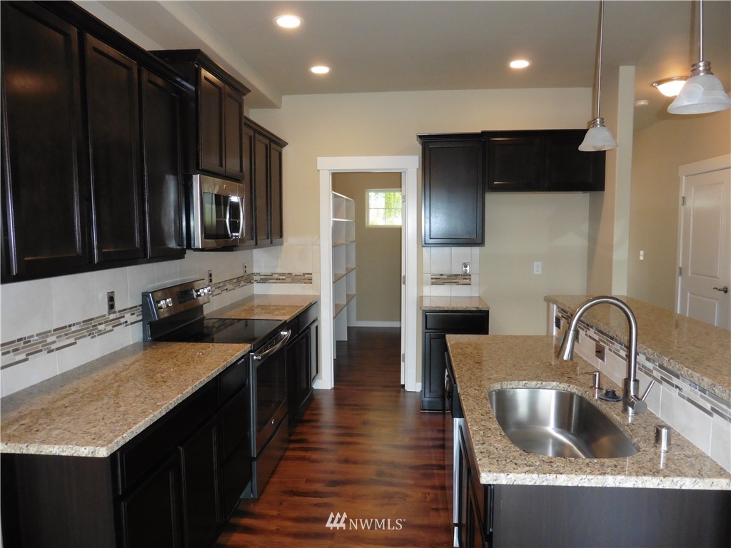 541 East Soderberg Road Allyn, WA 98524 - Photo 7 of 25 Gallery Image 7
