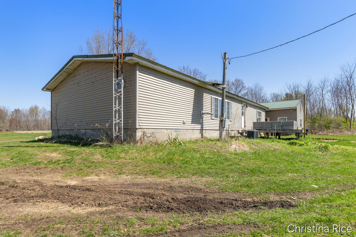 1397 Youngs Road Orleans, MI 48865 - Photo 21 of 29 1397-Youngs_020