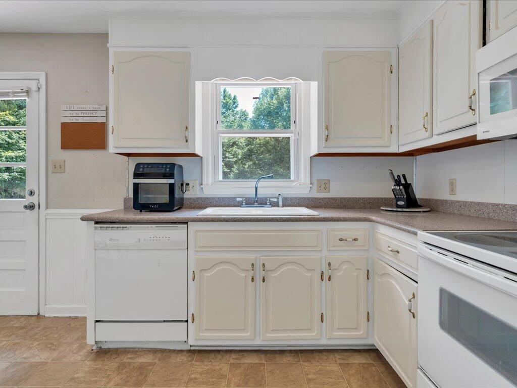 227 Vista View Lane Ridgeway, VA 24148 - Photo 13 of 56 13-MIB03491