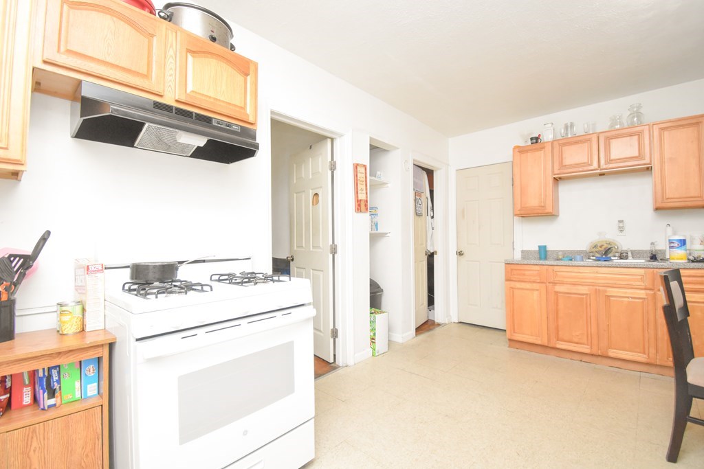 19-21 Batavia Street Springfield, MA 01109 - Photo 15 of 21 Gallery Image 15