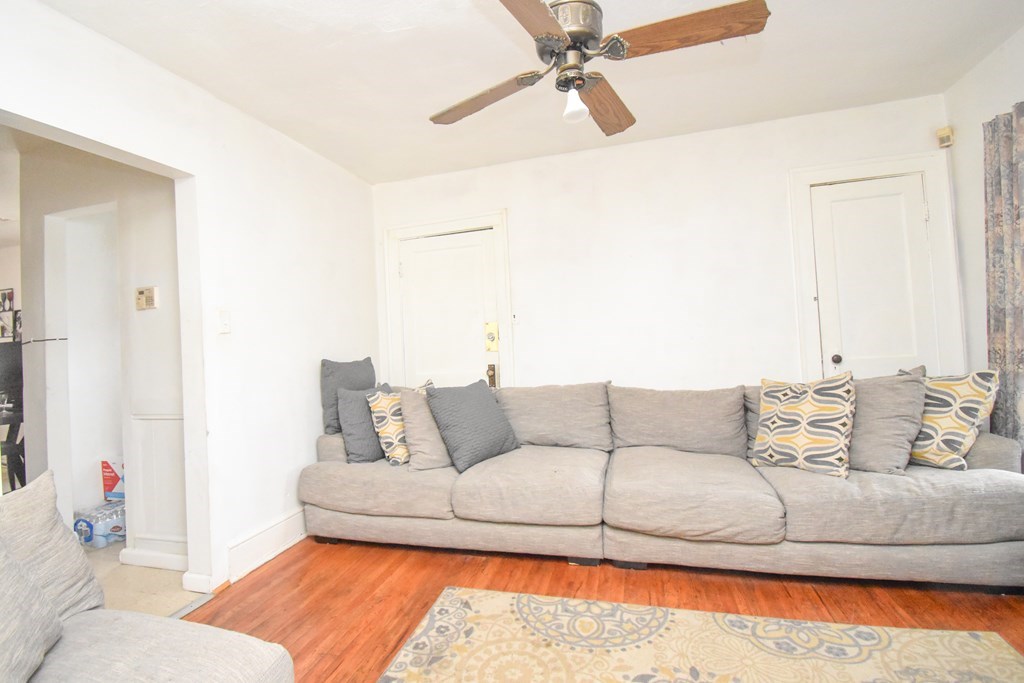 19-21 Batavia Street Springfield, MA 01109 - Photo 3 of 21 Gallery Image 3