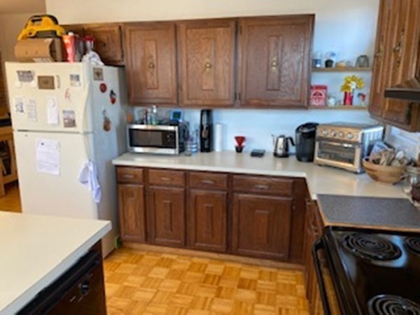 39 Kent Street, Unit 7 Brookline, MA 02445 - Photo 9 of 14 Gallery Image 9