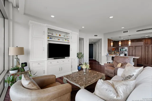 $7,250 | 4242 Broadway, Unit 1401, San Antonio, TX 78209