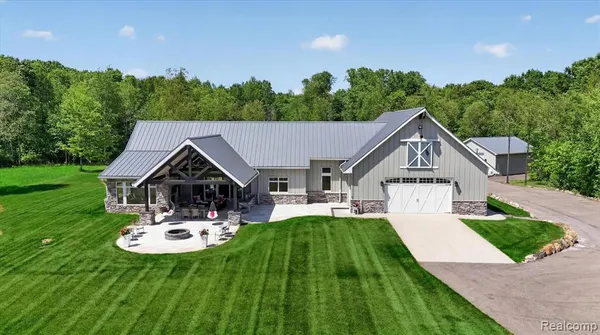 $2,150,000 | 10500 West Grand River Road, Fowlerville, MI 48836