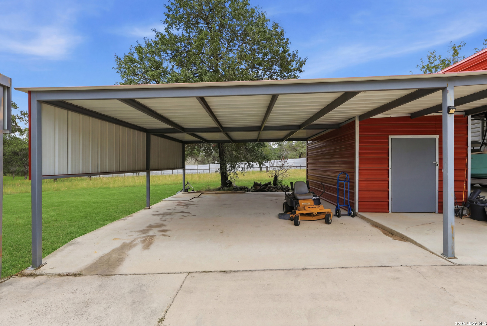 171 Inwood Poteet, TX 78065 - Photo 7 of 20