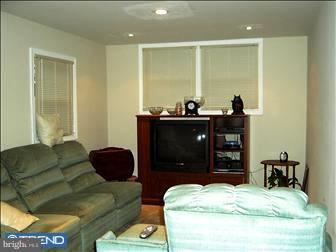 710 Wayne Road Lindenwold, NJ 08084 - Photo 4 of 5 Family Room