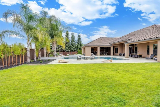 $1,799,000 | 10407 Fox Borough Drive, Oakdale, CA 95361