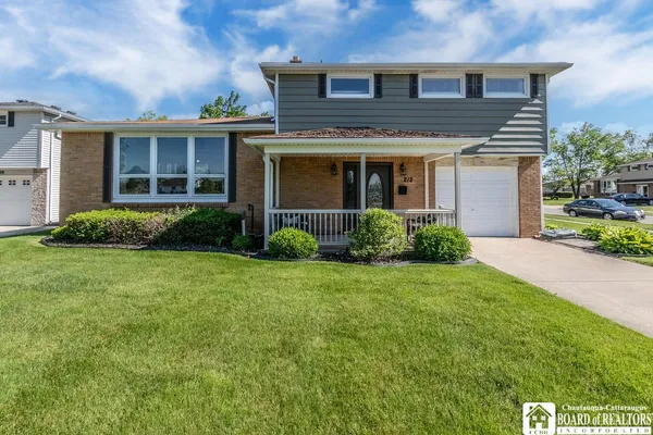 $379,900 | 212 North Creek Drive, Cheektowaga, NY 14225