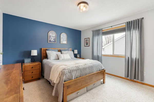 $355,000 | 880 Myers Drive Northeast, Owatonna, MN 55060