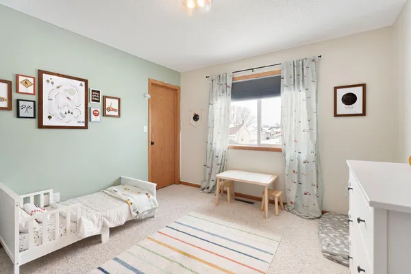 $355,000 | 880 Myers Drive Northeast, Owatonna, MN 55060