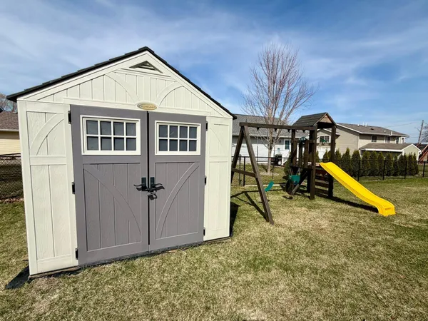 $355,000 | 880 Myers Drive Northeast, Owatonna, MN 55060