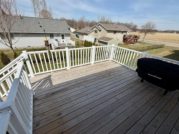 $355,000 | 880 Myers Drive Northeast, Owatonna, MN 55060