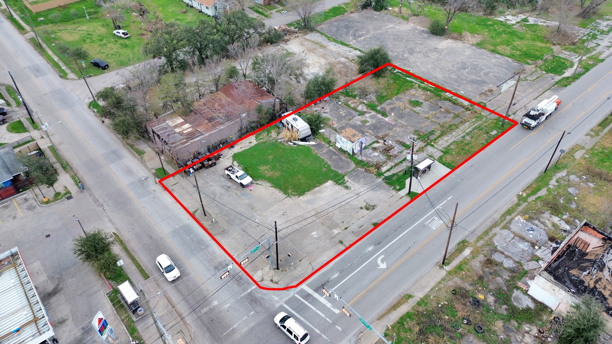 2401 Jensen Drive Houston, TX 77026 - Photo 10 of 22 an aerial view of a tennis court