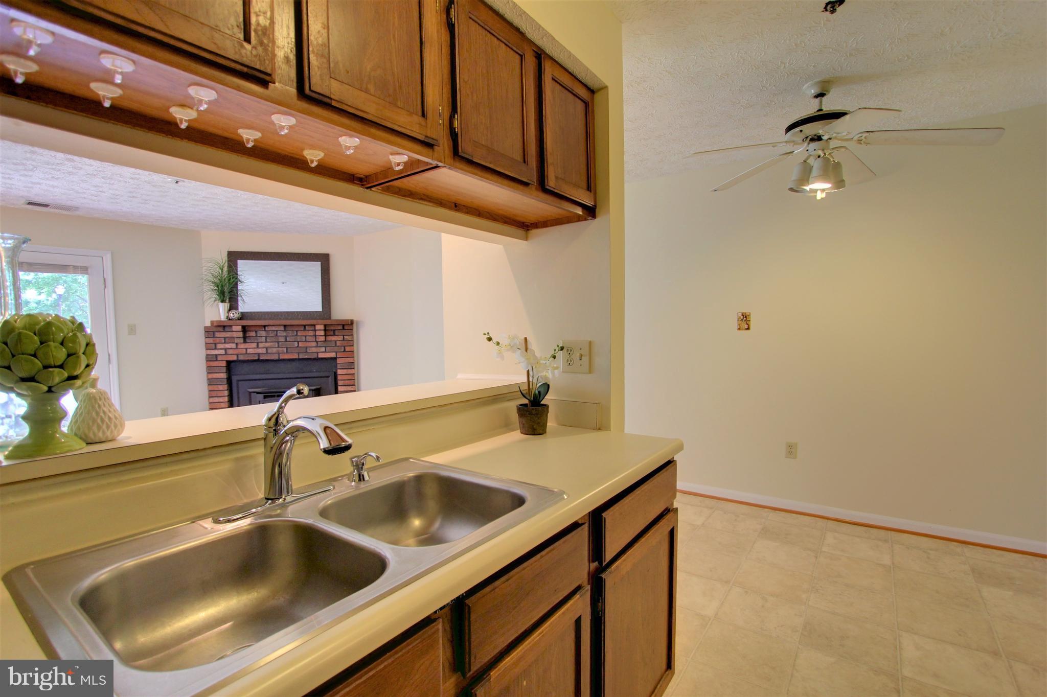 6460 Greenfield Road, Unit 206 Elkridge, MD 21075 - Photo 11 of 26 Kitchen