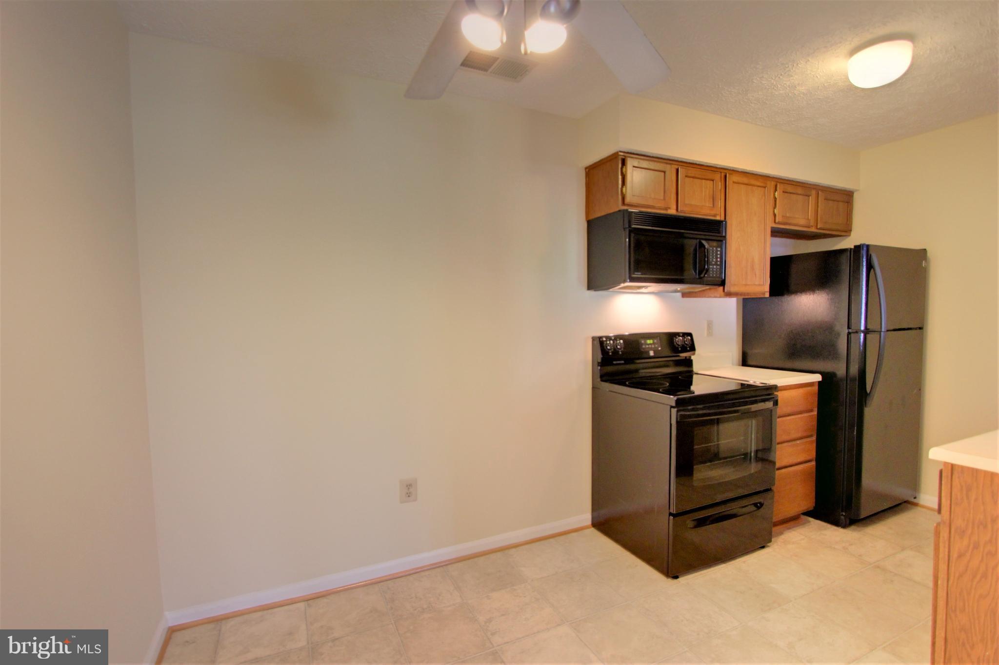 6460 Greenfield Road, Unit 206 Elkridge, MD 21075 - Photo 9 of 26 Kitchen