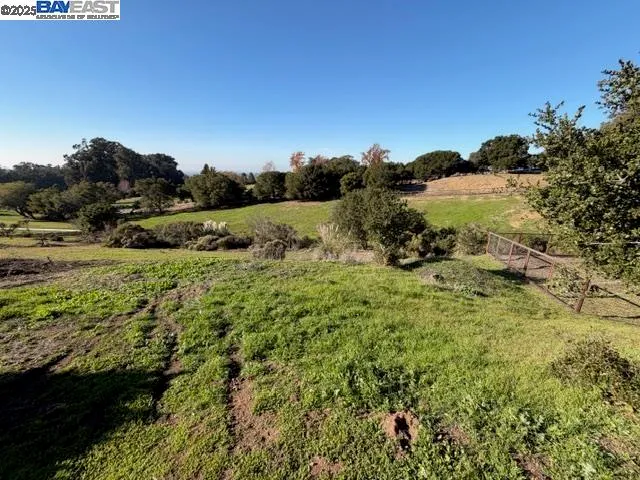 a view of a lake with houses