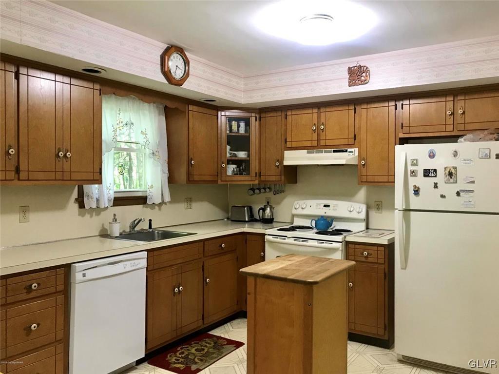 113 Valley Road West Kunkletown, PA 18058 - Photo 3 of 15 Kitchen