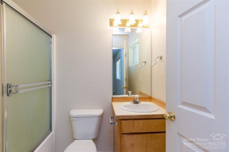 17186 Kingsburg Road Bend, OR 97707 - Photo 17 of 22 Additional Photo