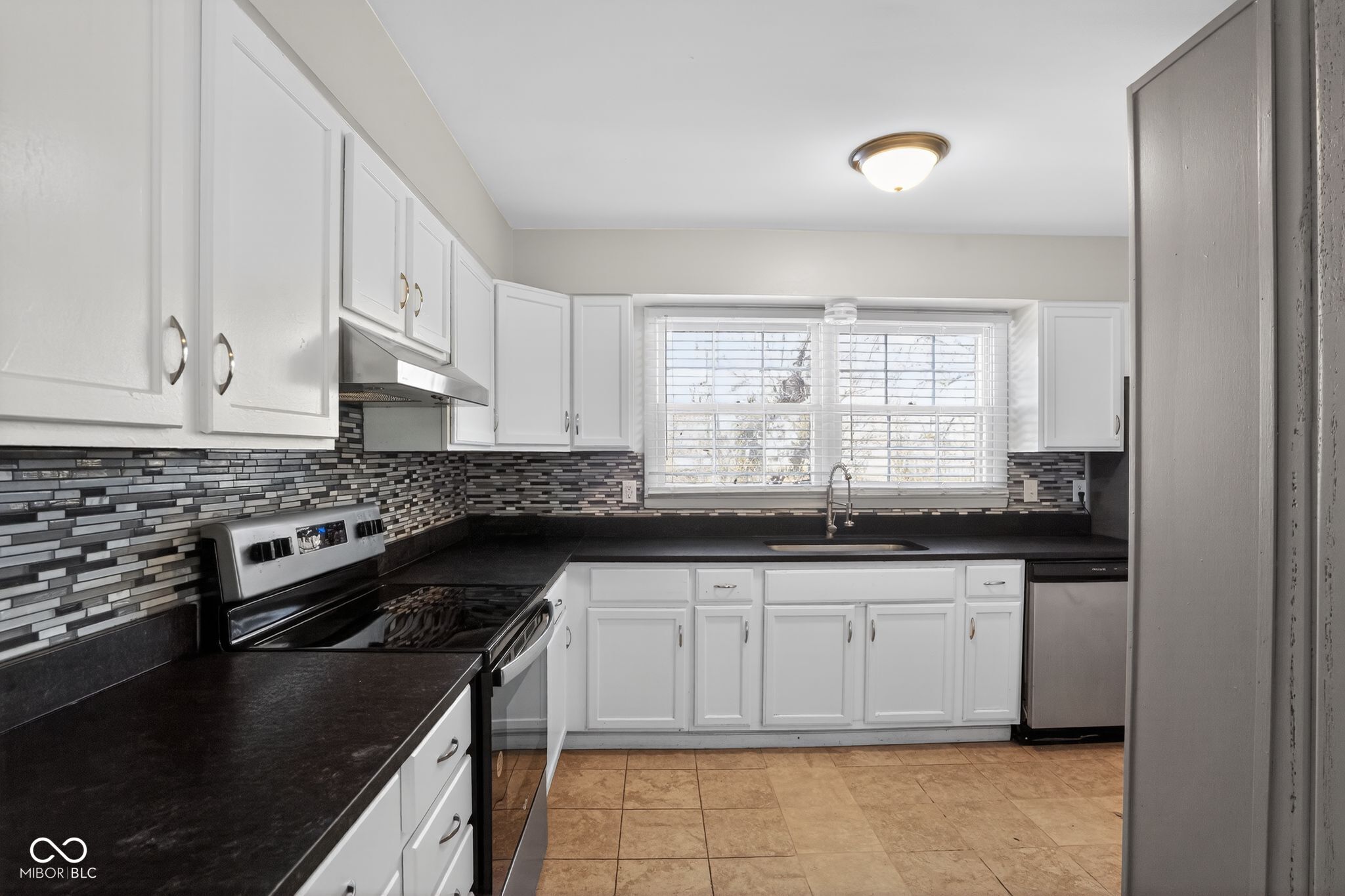 5148 Alameda Road Indianapolis, IN 46228 - Photo 12 of 20