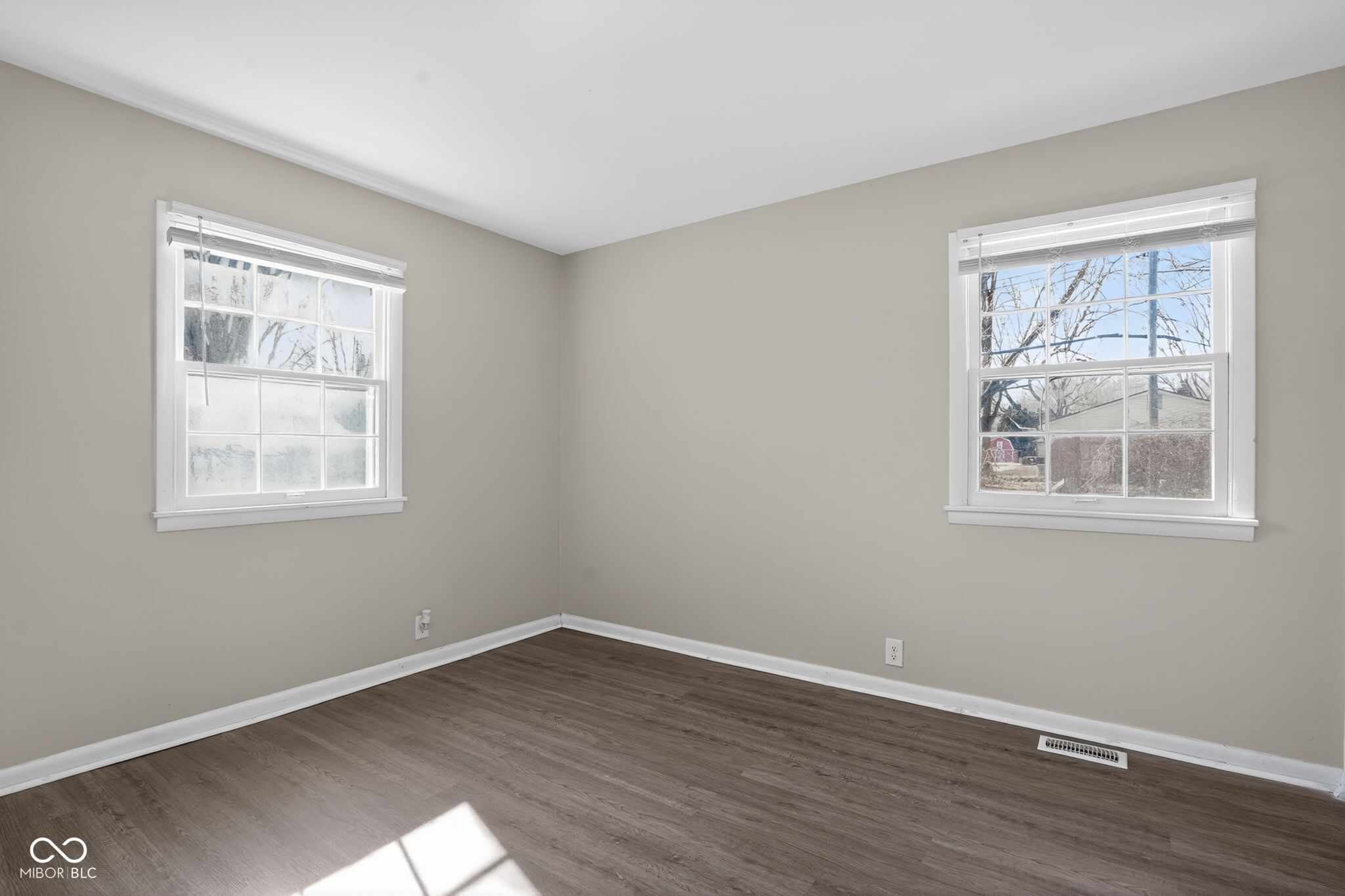 5148 Alameda Road Indianapolis, IN 46228 - Photo 9 of 20