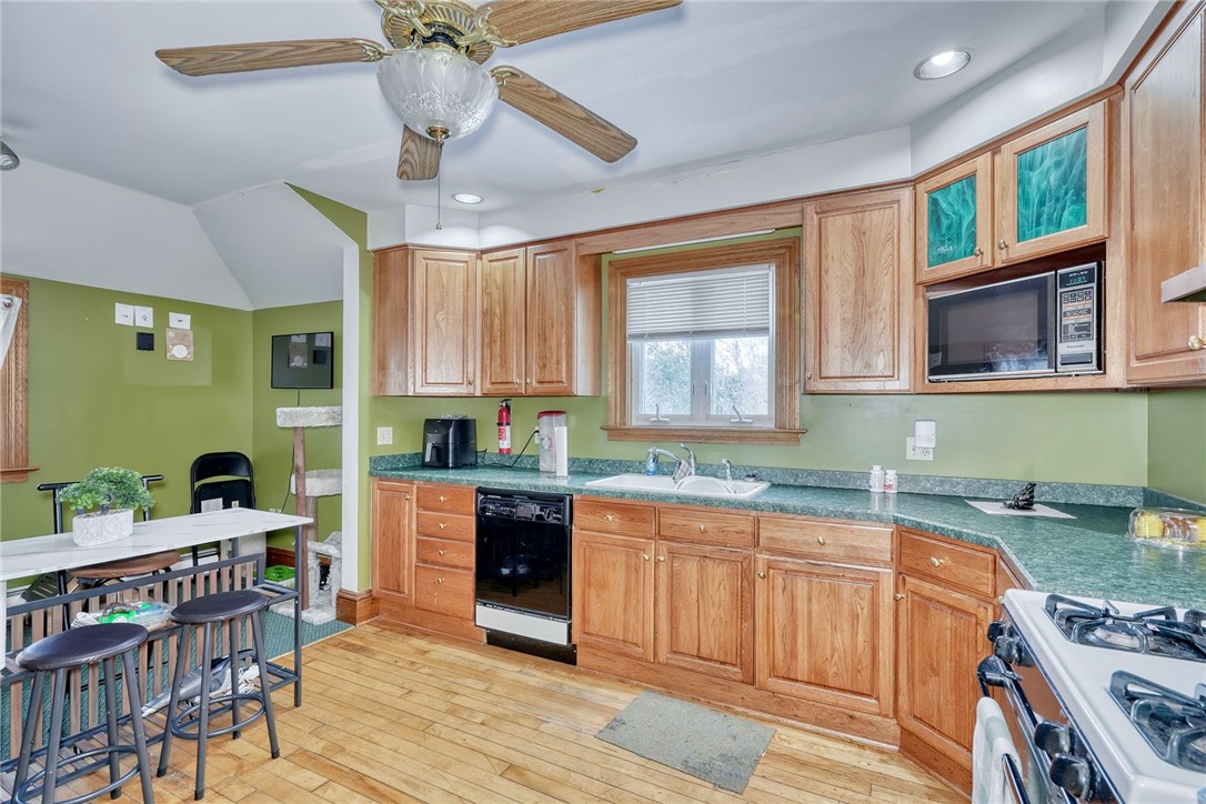 66 East Main Street Webster, NY 14580 - Photo 32 of 50