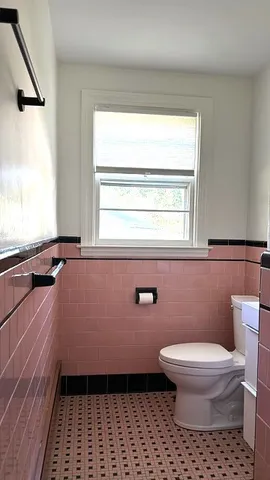 $769,000 | 106 Pettaquamscutt Lake Road, Narragansett, RI 02874