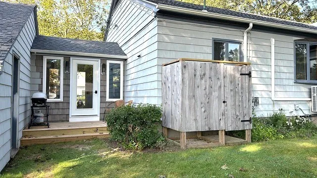 $769,000 | 106 Pettaquamscutt Lake Road, Narragansett, RI 02874